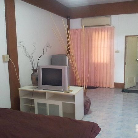 Baan Kanlaya Chonburi Exterior photo